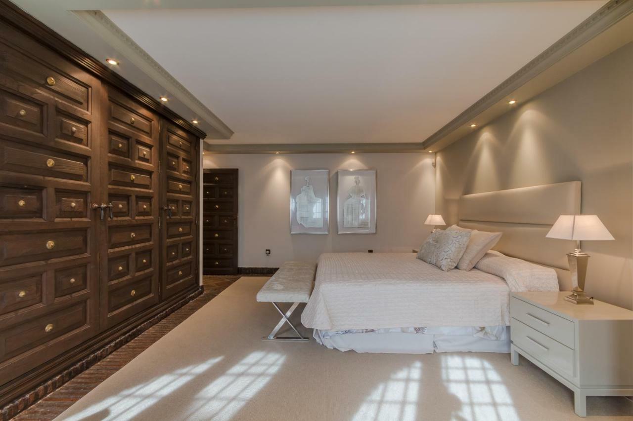 Authentic Andalucia Villa Marbella Bagian luar foto