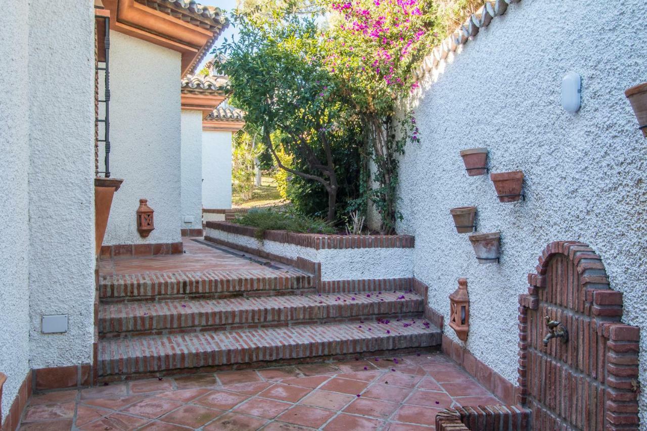 Authentic Andalucia Villa Marbella Bagian luar foto
