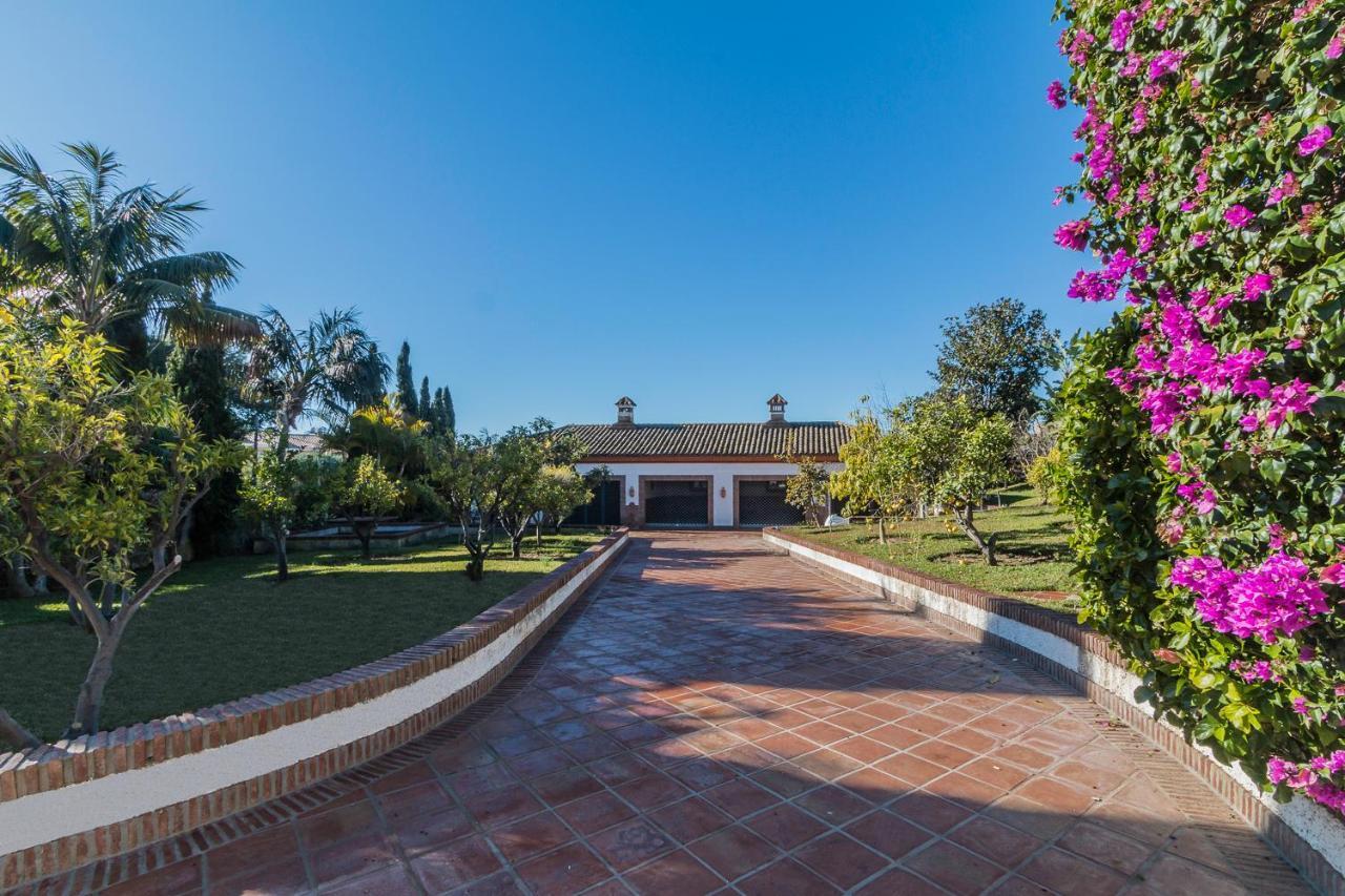 Authentic Andalucia Villa Marbella Bagian luar foto